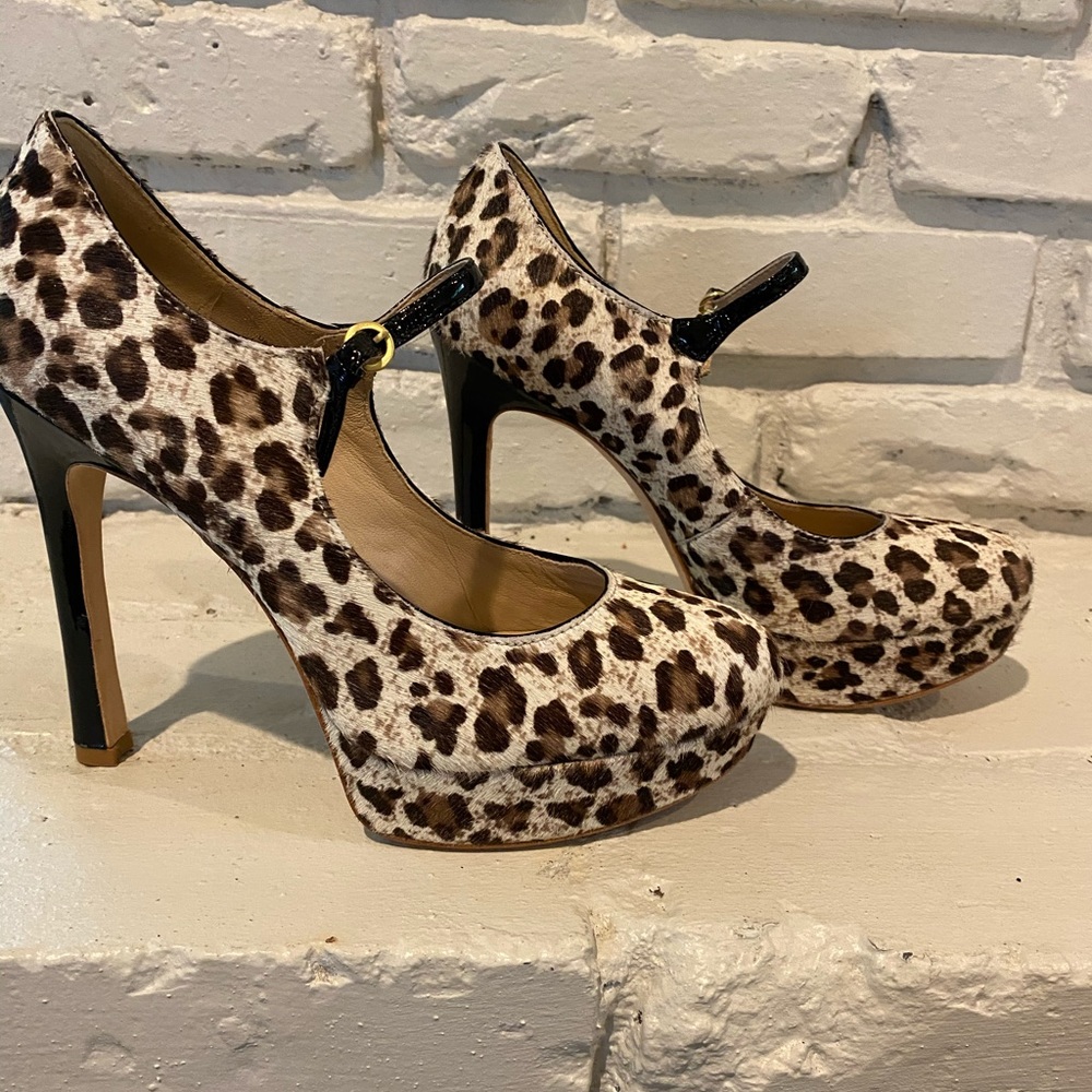 Joan & David platform heel